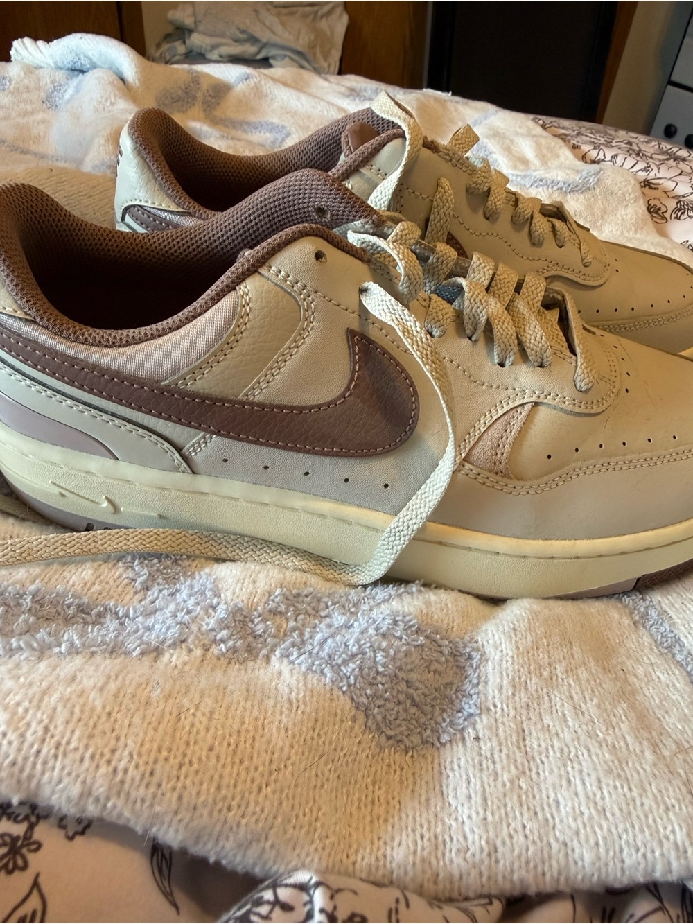 Nike Low-top women’s light and dark purple sneaker